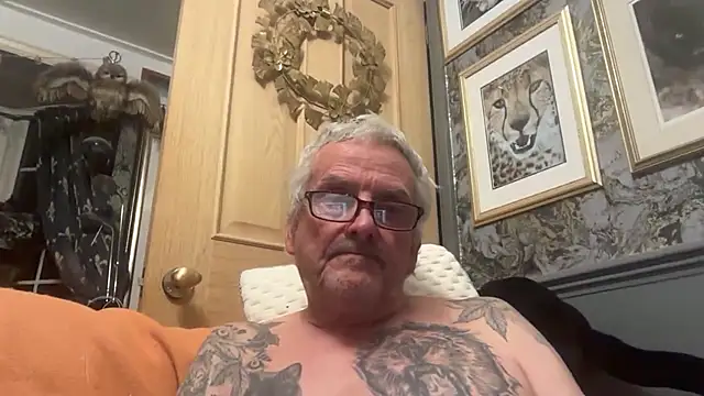 poggles online show from November 22, 9:47 pm