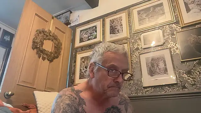 poggles online show from November 20, 1:54 pm