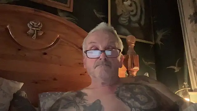 poggles online show from March 12, 8:38 pm