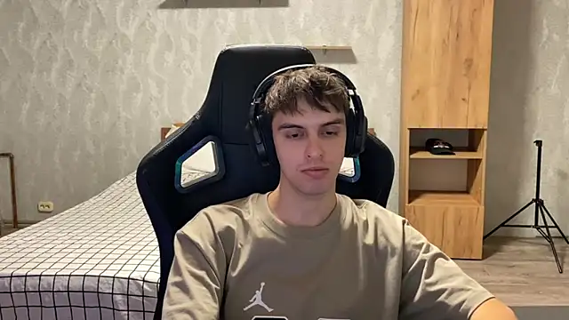 elliot scott online show from September 20, 1:22 pm