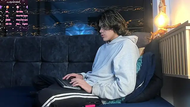 Diamond twink online show from November 5, 4:03 am