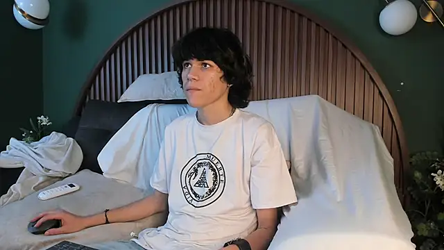 Diamond twink online show from July 16, 6:42 am