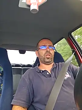 Snapshot of Thomas043 chatting on September 11, 10:14 am Thomas043 online show from September 11, 10:14 am