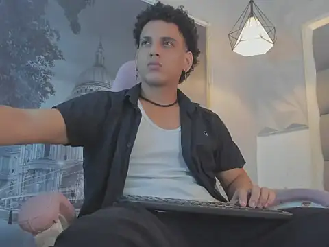 Xfire boy69 online show from November 24, 8:10 pm