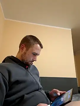 Vladyslav30 online show from March 14, 3:13 am