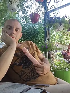 AleksandrFEM online show from July 16, 10:00 am