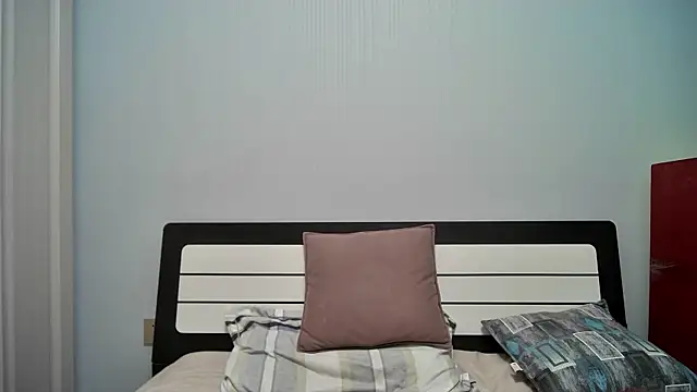 Snapshot of peijiangzhao chatting on October 24, 2:08 pm peijiangzhao online show from October 24, 2:08 pm