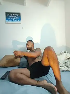 SanChacal5694 online show from July 18, 12:32 pm