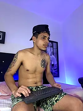 Luke Stone online show from November 10, 9:09 pm