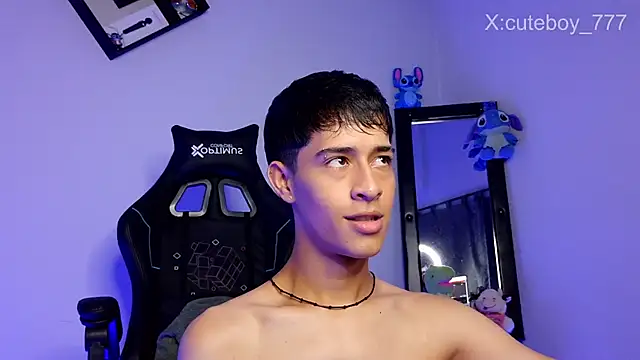 Snapshot of Danny_cute_05 chatting on October 24, 9:27 pm Danny cute 05 online show from October 24, 9:27 pm