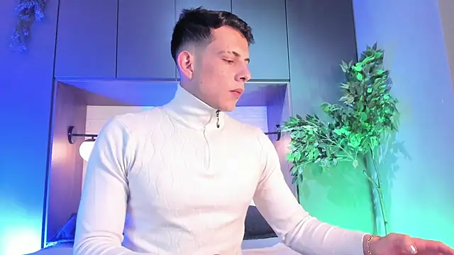 Dustin Sonne online show from April 18, 3:52 am