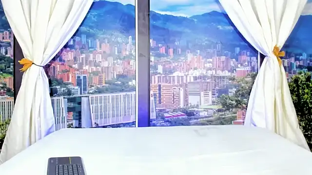 MilthonDelis online show from January 10, 4:39 am