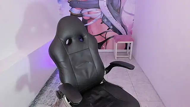 Dereck Boy8 online show from November 6, 8:01 pm