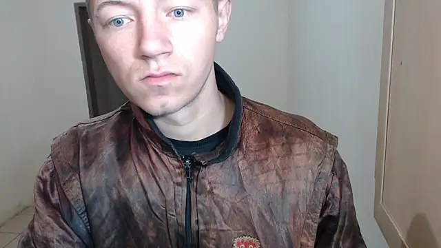 BlondZilla online show from December 15, 2:03 pm