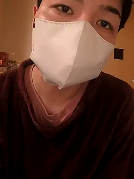 kqitooo online show from February 6, 7:27 am