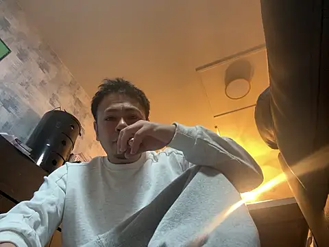 muut1215 online show from March 2, 4:03 pm