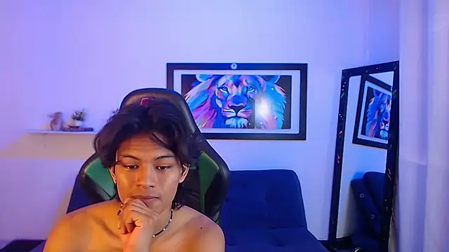 Snapshot of dreyk20 chatting on October 25, 2:19 pm dreyk20 online show from October 25, 2:19 pm