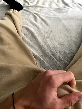 Snapshot of PUER4IK chatting on October 17, 8:51 am PUER4IK online show from October 17, 8:51 am