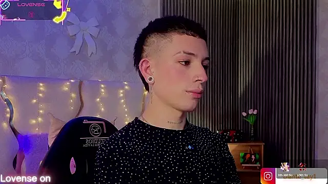 boyfox tay online show from February 24, 7:36 pm