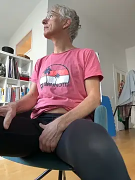 SexyLeon8 online show from October 20, 9:13 am