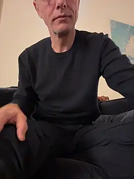 SexyLeon8 online show from January 17, 6:38 am