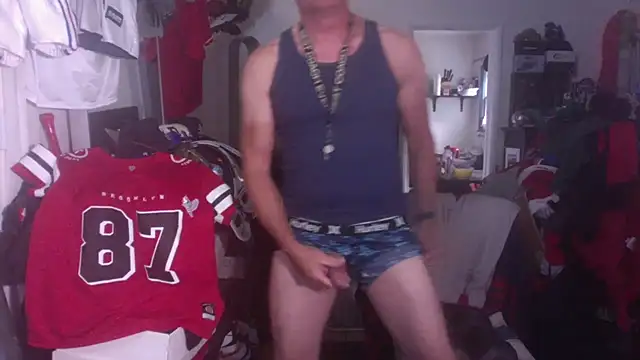 DILFJockDad87 online show from September 27, 8:39 pm