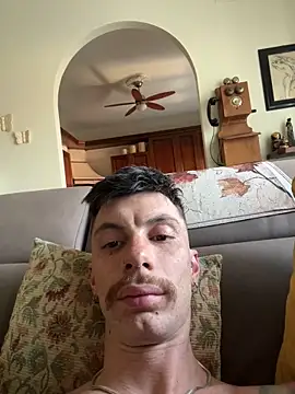 Lucamilano1991 online show from April 18, 4:30 pm