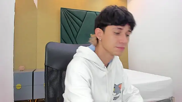 Michael blue online show from December 21, 12:57 pm