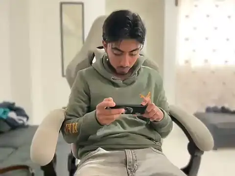 millan 32 online show from October 14, 4:14 pm