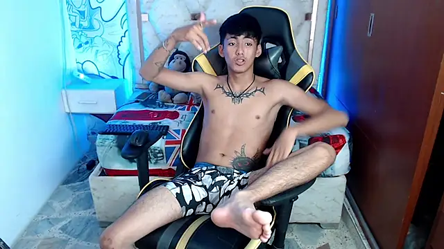 yiisu  online show from October 15, 6:26 pm