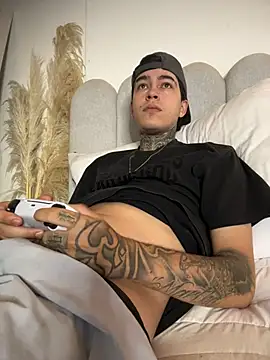 samm4044 online show from February 20, 4:31 pm