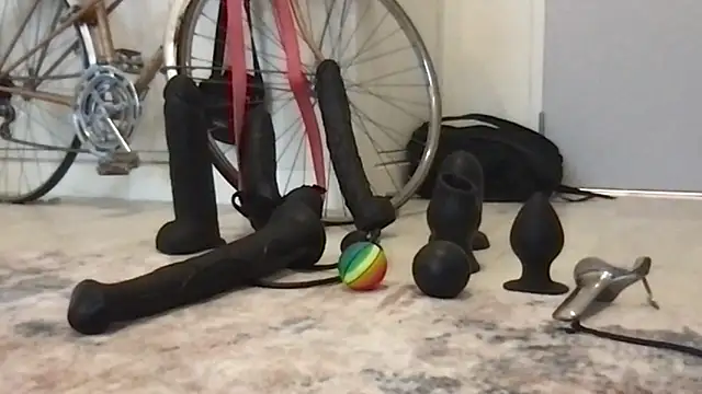 Zaak91190 online show from November 8, 11:35 am