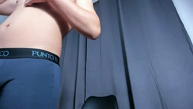 lianfox  online show from October 25, 12:51 pm