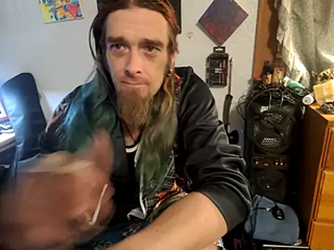 Snapshot of thejuicybacon chatting on October 24, 11:50 pm thejuicybacon online show from October 24, 11:50 pm