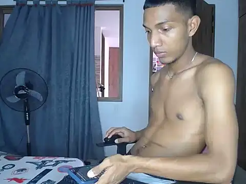 miguelmarcus online show from September 15, 5:36 pm