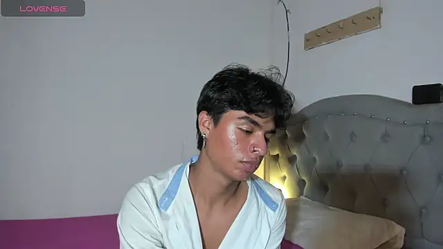 ariel adan online show from May 12, 2:42 am