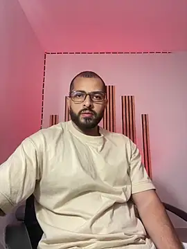 magnumchris online show from April 6, 4:52 pm