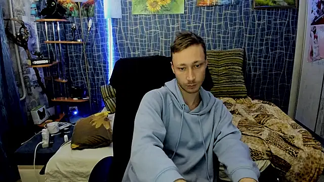 CuteBoy228 online show from February 18, 8:39 pm