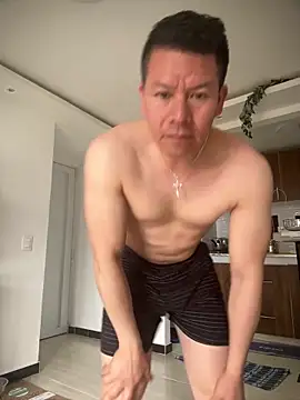 Manu0586 online show from March 17, 6:10 pm