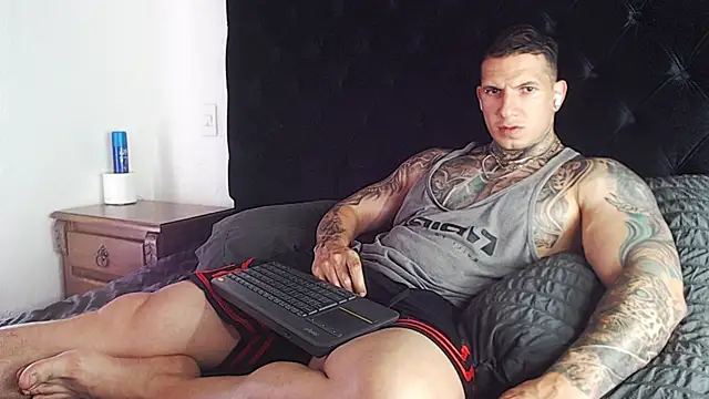 Shane Clay online show from April 7, 6:41 pm