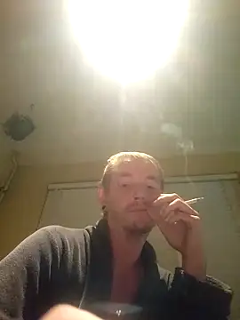 Snapshot of piercingpik chatting on October 16, 8:50 pm piercingpik online show from October 16, 8:50 pm