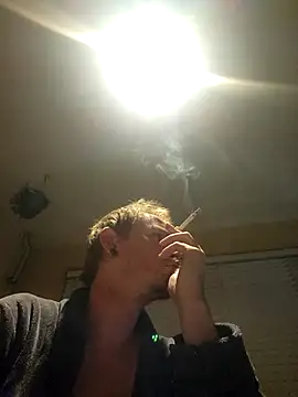 Snapshot of piercingpik chatting on October 22, 8:45 pm piercingpik online show from October 22, 8:45 pm