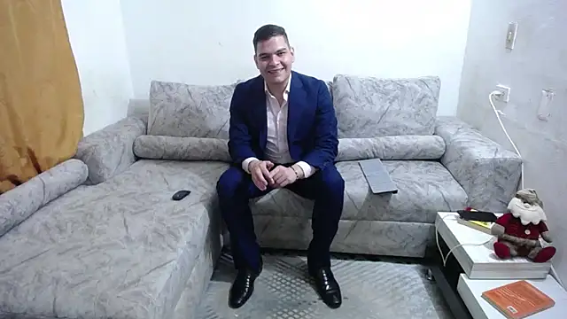 Victor Maitland online show from December 19, 4:09 am