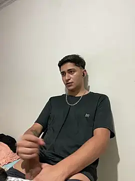 Tavinho067 online show from November 12, 3:56 am