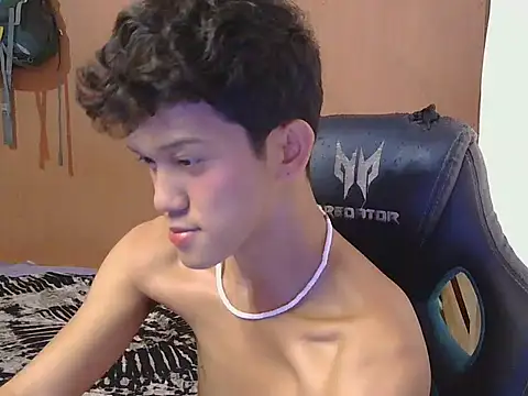 kenbigcockxx online show from December 20, 1:57 am