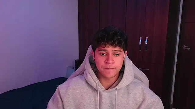 Snapshot of domsantiago_ chatting on October 8, 2:27 am domsantiago  online show from October 8, 2:27 am