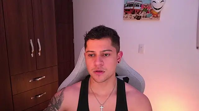 Snapshot of domsantiago_ chatting on October 24, 2:02 am domsantiago  online show from October 24, 2:02 am
