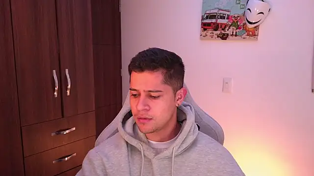 Snapshot of domsantiago_ chatting on October 26, 2:13 am domsantiago  online show from October 26, 2:13 am