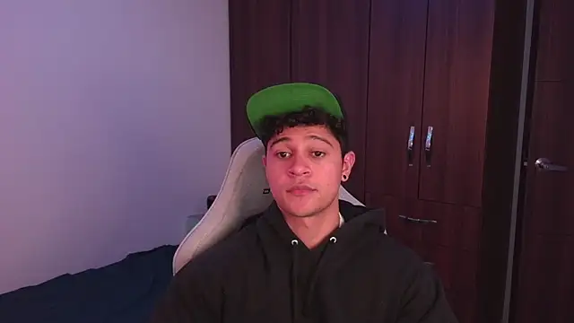 Snapshot of domsantiago_ chatting on October 11, 3:10 am domsantiago  online show from October 11, 3:10 am