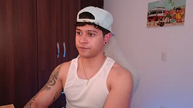 Snapshot of domsantiago_ chatting on September 20, 2:00 am domsantiago  online show from September 20, 2:00 am